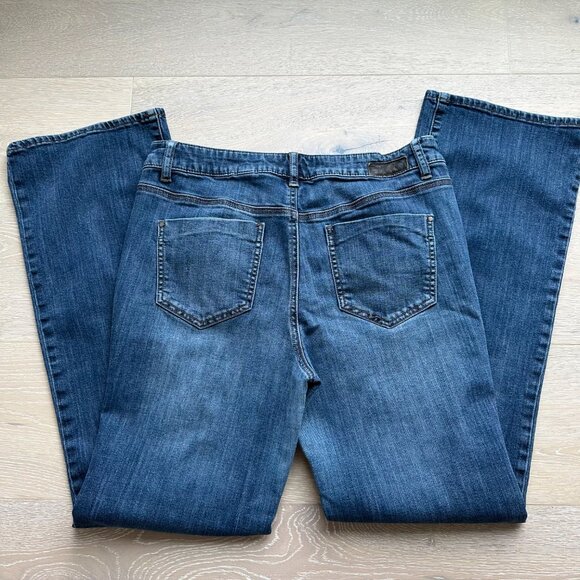 DKNY Soho Boot Jeans - Picture 3 of 4